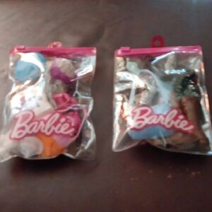 BARBIE FASHION SETS
